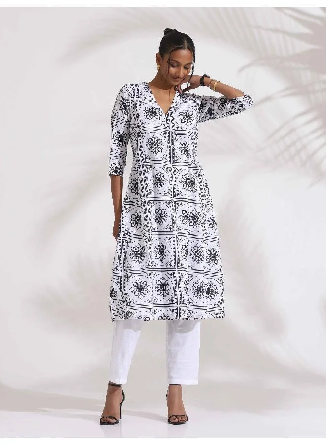 ترو برونز trueBrowns White Cotton Geometric Print Angrakha Kurta Set