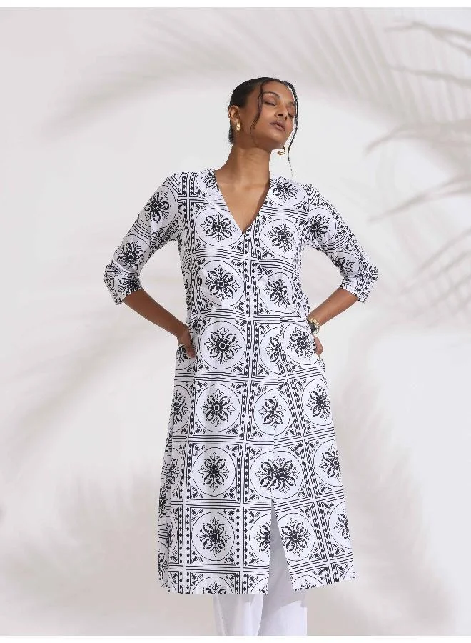 trueBrowns White Cotton Geometric Print Angrakha Kurta Set