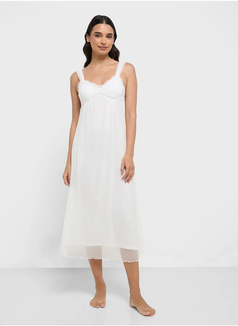 ELLA Nighdress With Lace Trims
