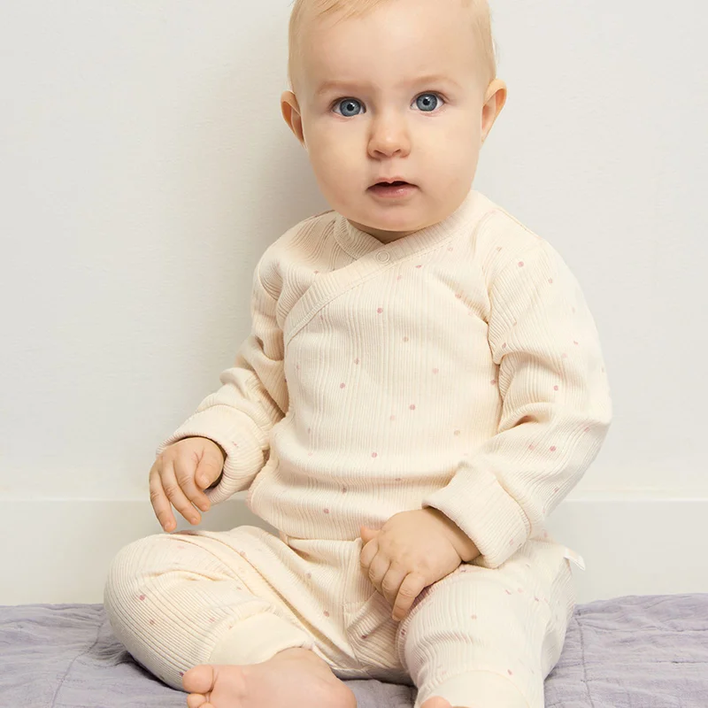 كول كلوب طقم ملابس قطن مطاطي كريمي