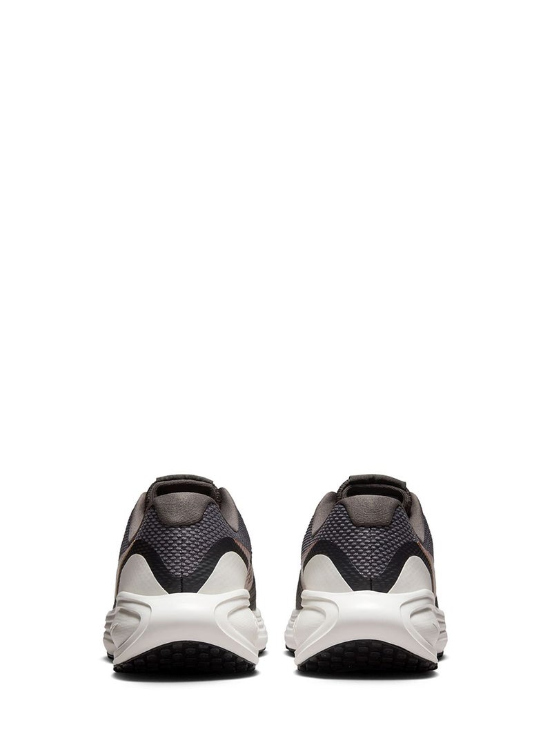 Nike Revolution 8  - Image 4