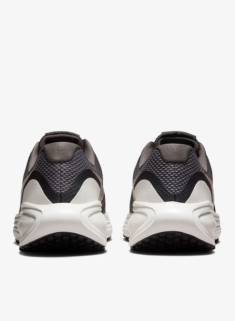 Nike Revolution 8 - Image 4