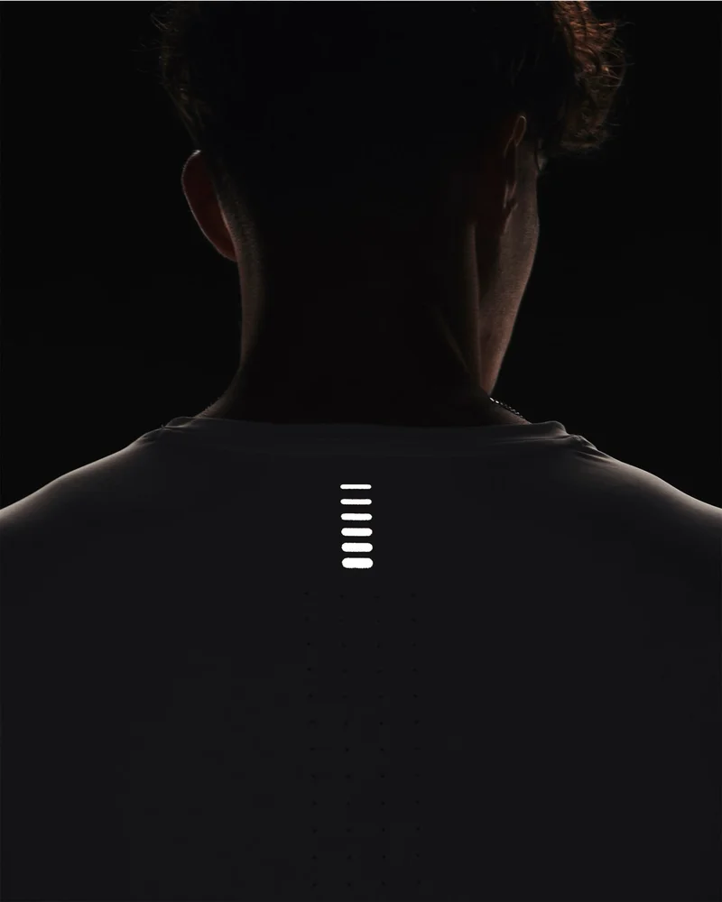 UNDER ARMOUR Men's Iso-Chill Laser Heat T-Shirt