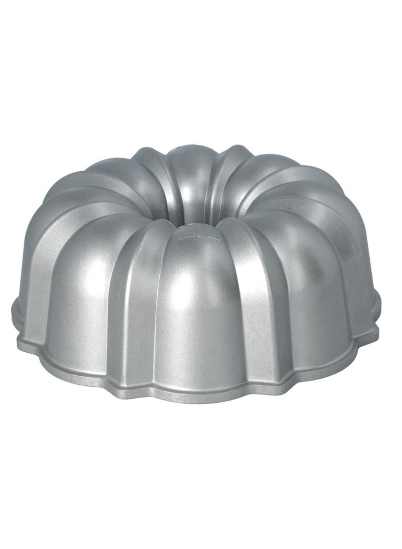 Nordic Ware Original Pro Cast Bundt Pan - Image 1