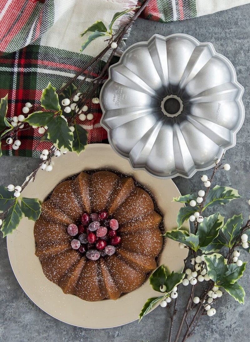 Nordic Ware Original Pro Cast Bundt Pan - Image 2