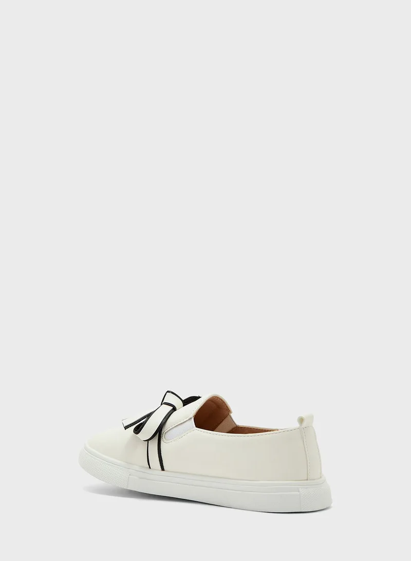 Pinata Girls Slip Ons