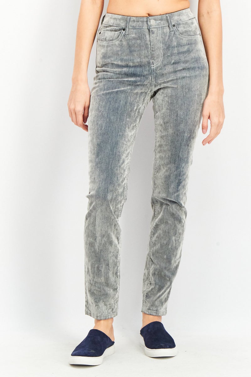 GUESS Women Skinny Fit High Rise Stretchable Jeans, Wash Grey - Image 1