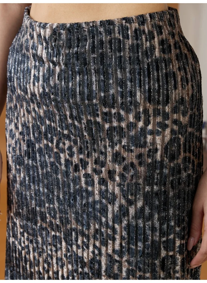 globus Women Black Lurex Pleated Leopard Print Shimmer Detailing Mid-Rise A-Line Midi Skirt