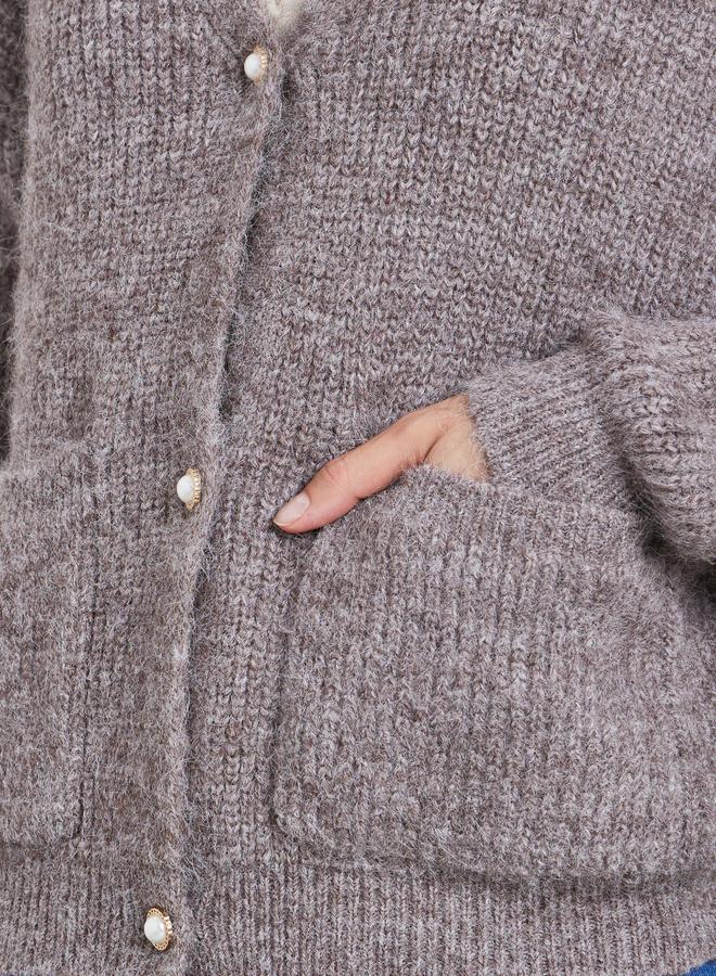 ستايلي كارديجان بقصة عادية ومزين بفرو مع أزرار - Image 4