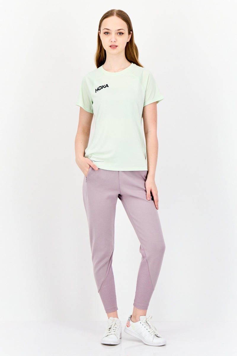 Hoka تي شيرت رياضي نسائي بأكمام قصيرة مناسب في الهواء الطلق، أخضر نعناعي - Image 3