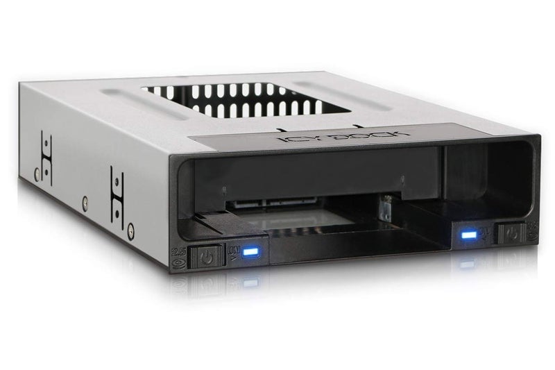 Icy Dock حاوية ICY DOCK بدون صينية 2.5" و 3.5" SATA SSD/HDD للتوصيل الخارجي 5.25" | flexiDOCK MB795SP-B - Image 1
