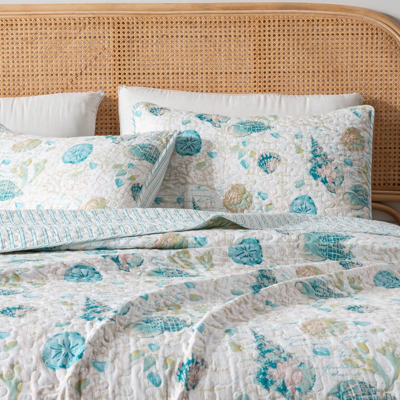 Great Bay Home King Coastal Quilt Bedding Set, Summer Coastal Quilt with Shams, Beach 3-Piece Reversible All Season Bedspread Quilt Set. Lightweight Nautical Quilted Coverlet. Westsands Collection, Blue/ Taupe - Image 2