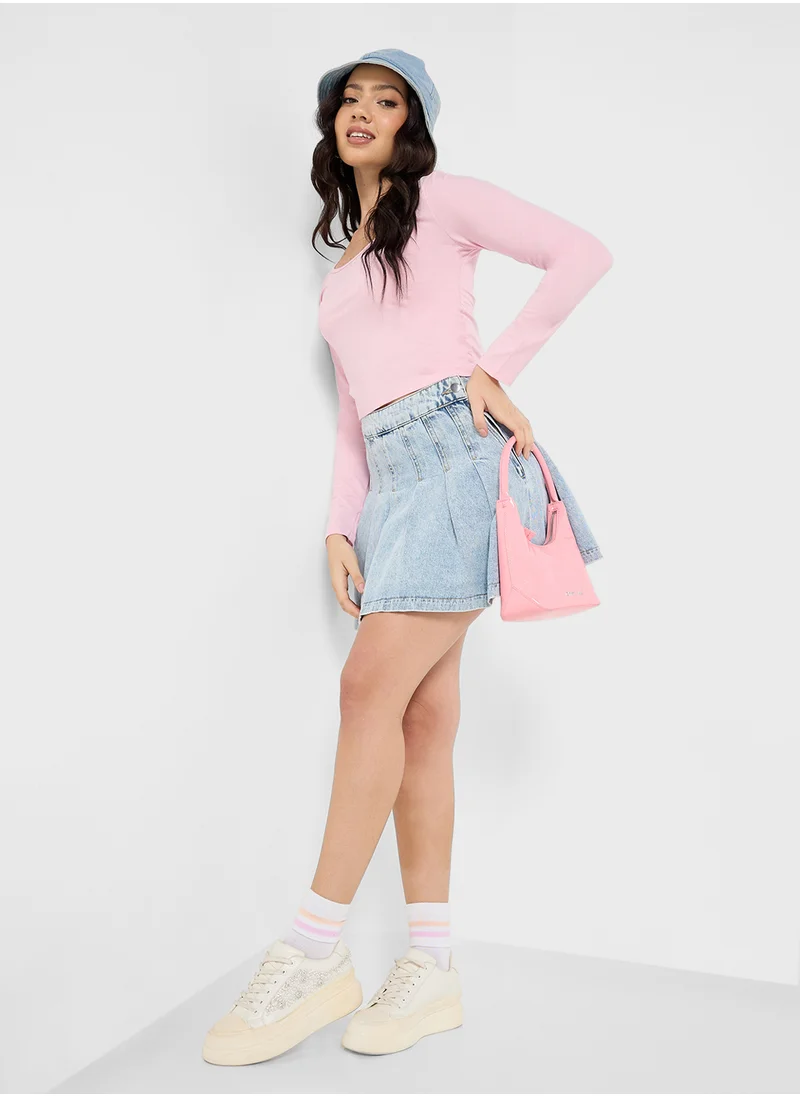 جينجر بيسيكس Scoop Neck Long Sleeves Crop Top