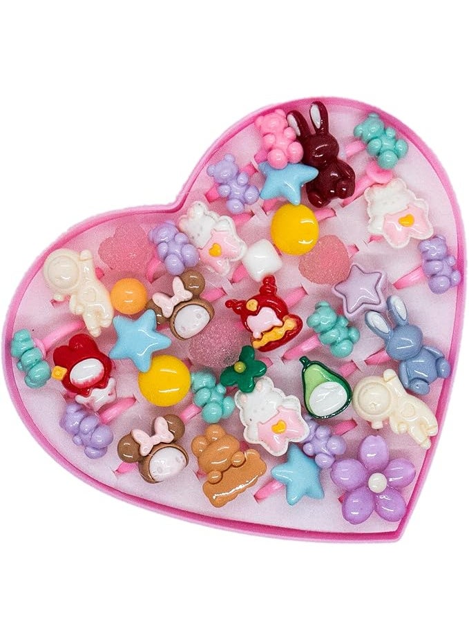 طقم خواتم للبنات مع صندوق من 36 خاتم فري سايز مضادة للحساسية بتصميمات متعددة بلاستيك يتوافق مقاسات الاصابع، هدية للنساء والفتيات