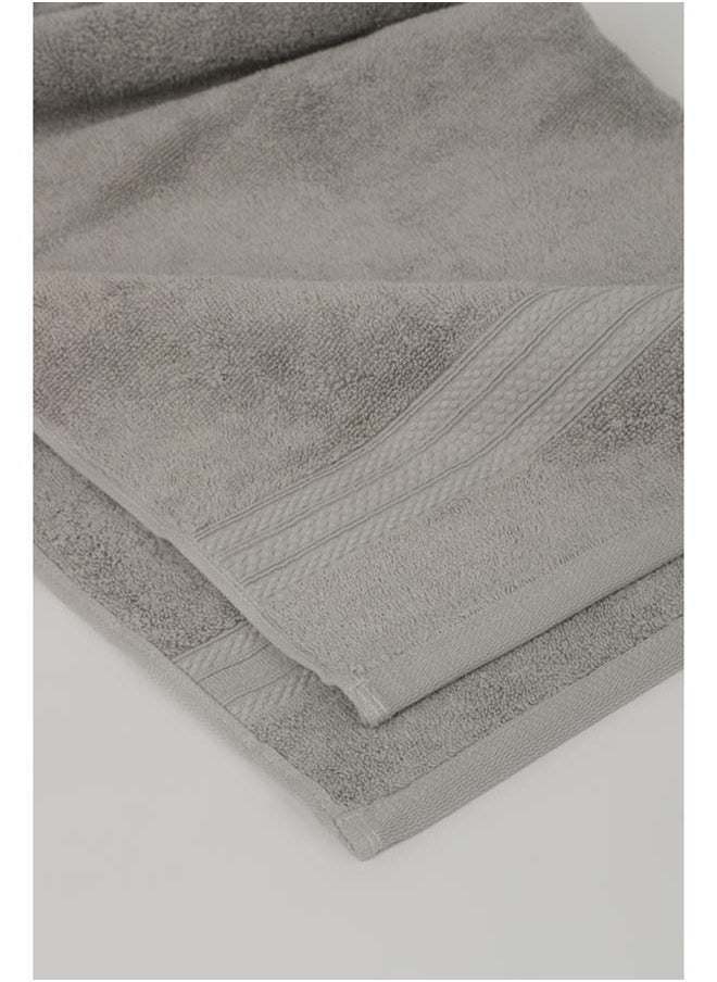White Rose 4 Piece Bathroom Towel Set -HARMONY - 650 GSM - 100% Cotton Terry - 2 Bath Towel 70X140 cm & 2 Hand Towel 50x90 cm-Premium Touch-Quick Dry - Super Absorbent-Silver  - Image 3