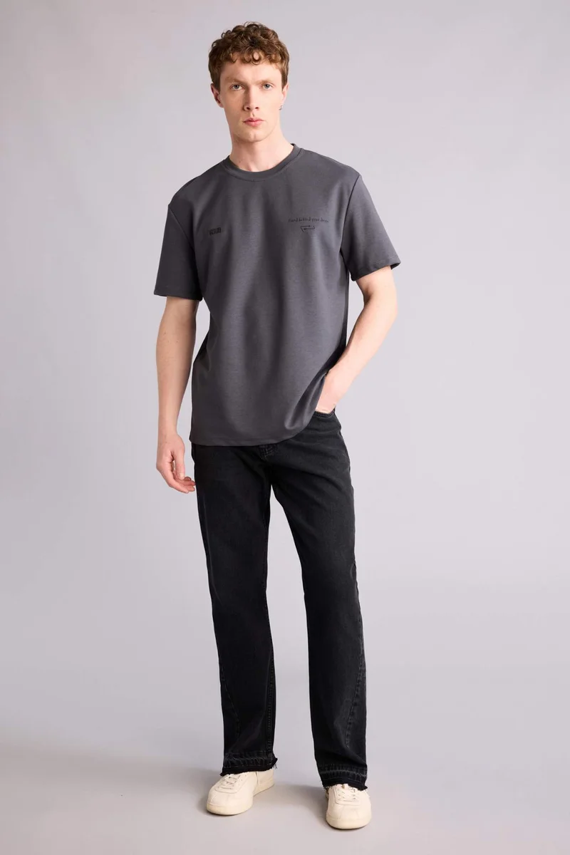 ديفاكتو Regular Fit Crew Neck Printed Short Sleeve T-Shirt