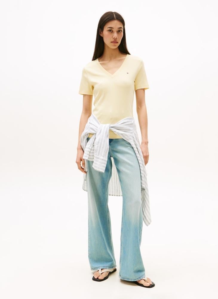 تومي هيلفيغر تيشيرت بياقة على شكل حرف  بشعار - Image 3