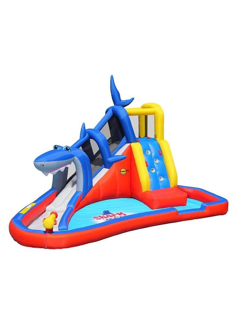 Happy Hop مغامرة كهف القرش من هابي هوب مع منزلق مائي، جدار تسلق ومدفع مائي 520x390x324 سم | حديقة مائية قابلة للنفخ للعب في الهواء الطلق | مغامرة اللعب بالماء مدعومة بمروحة هواء كهربائية | مناسبة للأعمار من 3 سنوات فما فوق - Image 1