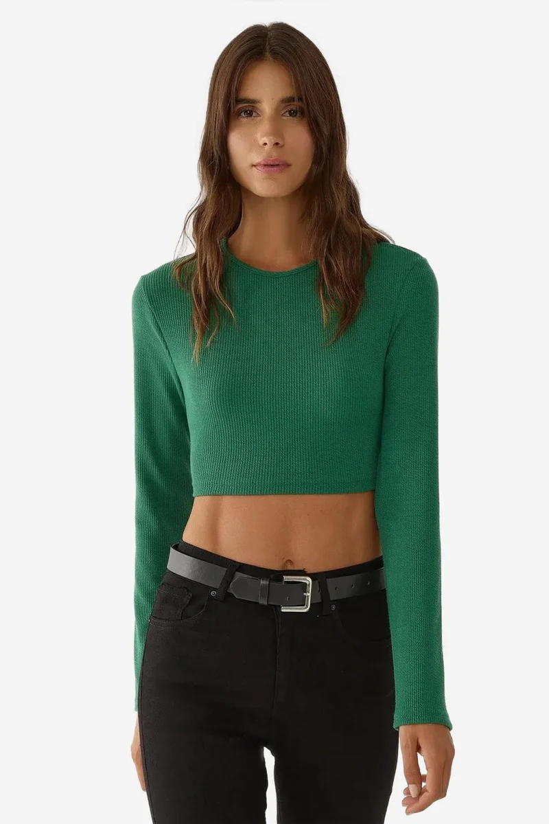 هيكاب بلوزة قصيرة ضيقة