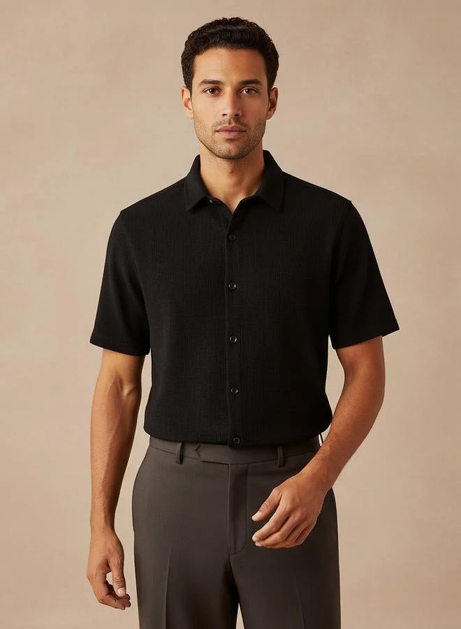 Splash FAV Men Slim Fit Textured Short Sleeves Shirt