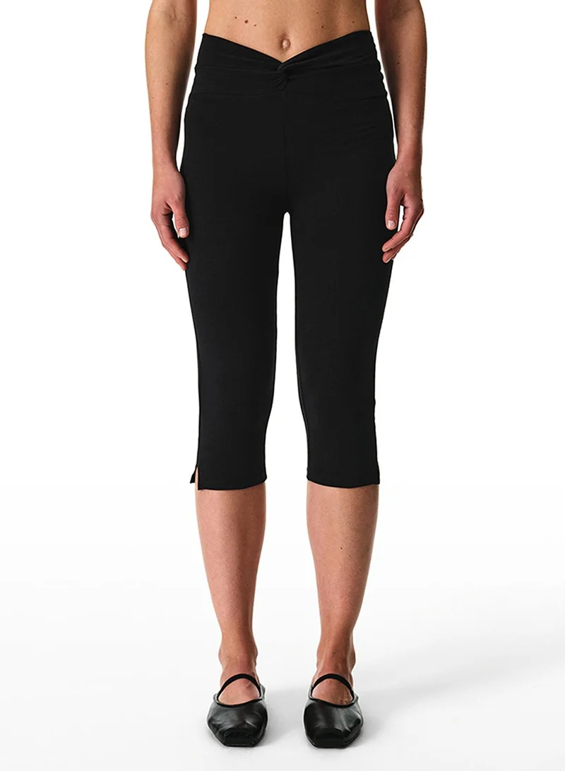 بنتي Penti Women's Cotton Sports Twisted Waist Capri Legging - Black