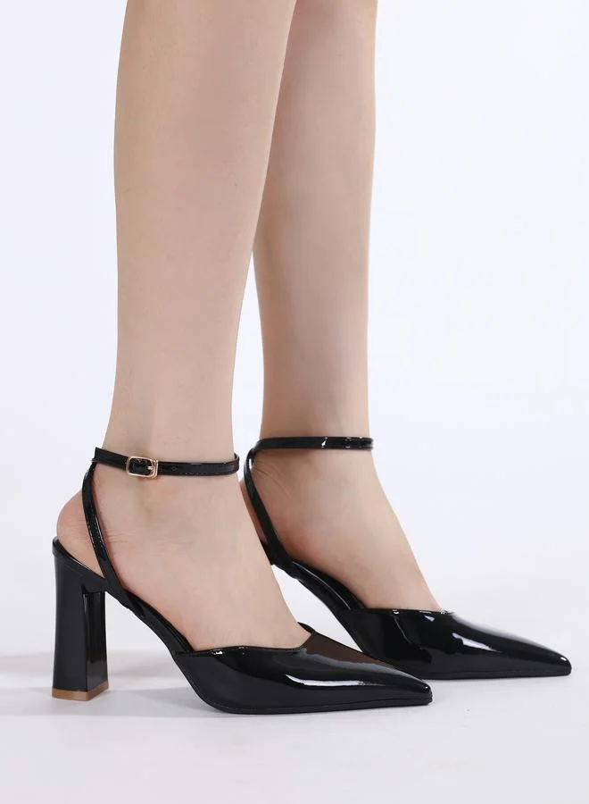 سنيك ايه بيك حذاء بكعب عريض ومقدمة مدببة ورباط للكاحل