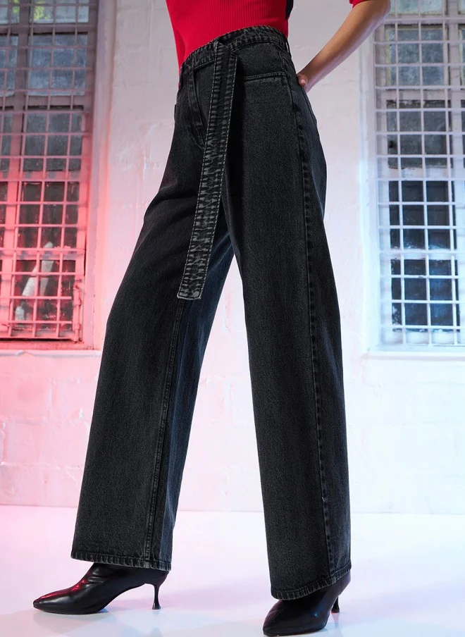 ساسافراس Black Straight Fit High-Rise Jeans for Women
