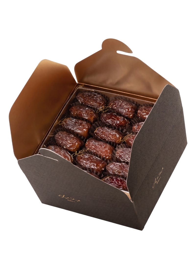 Bateel Medjool Premium Organic Dates - Image 1