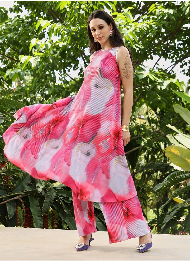  قصة Qissa Women's Fuchsia Pink Floral Pleated-Halter Co-Ord Set For Casual Wear | Halter Neck | Sleeveless | 2 Piece Kurta Set Designed With Comfort Fit For Everyday Ethnic Wear