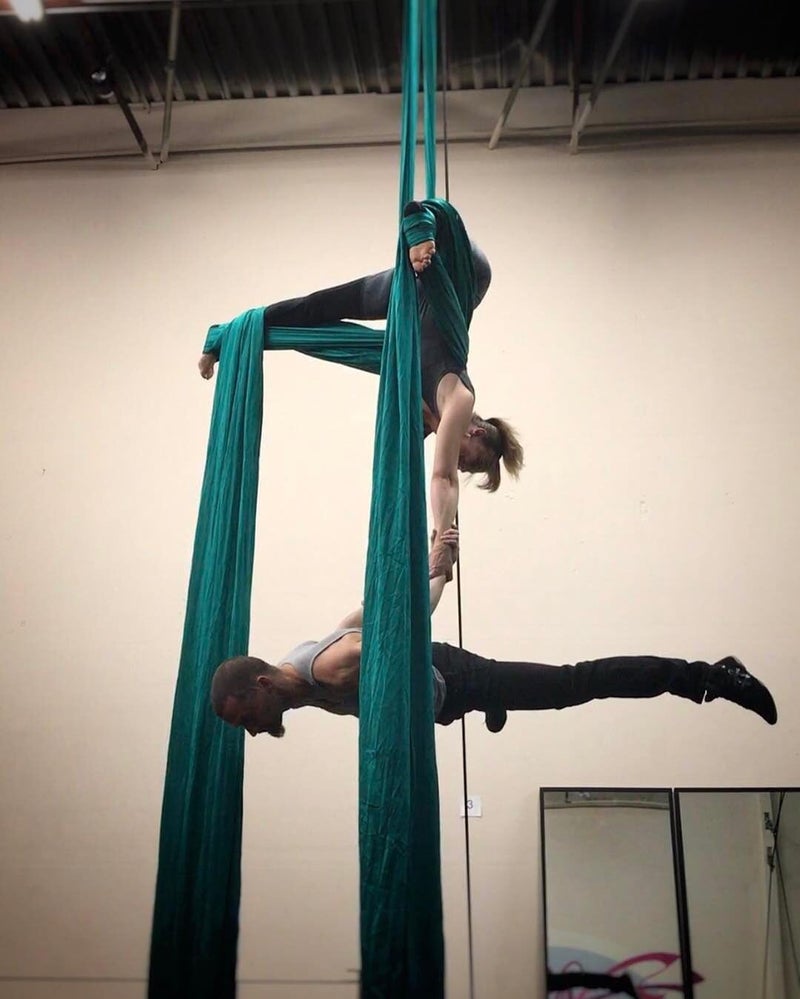 Flife Aerial Silk 10 Yards Kit Durable Aerial Yoga Hammock with Hardware & Guide Aerial Swing for Acrobatic Flying Yoga - Image 2