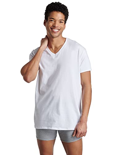 FRUIT OF THE LOOM قمصان داخلية قطنية خالية من العلامات للرجال من فواكه النسيج (عادي وكبير وطويل)، على شكل V - 4 عبوات - أبيض، متوسط - Image 2