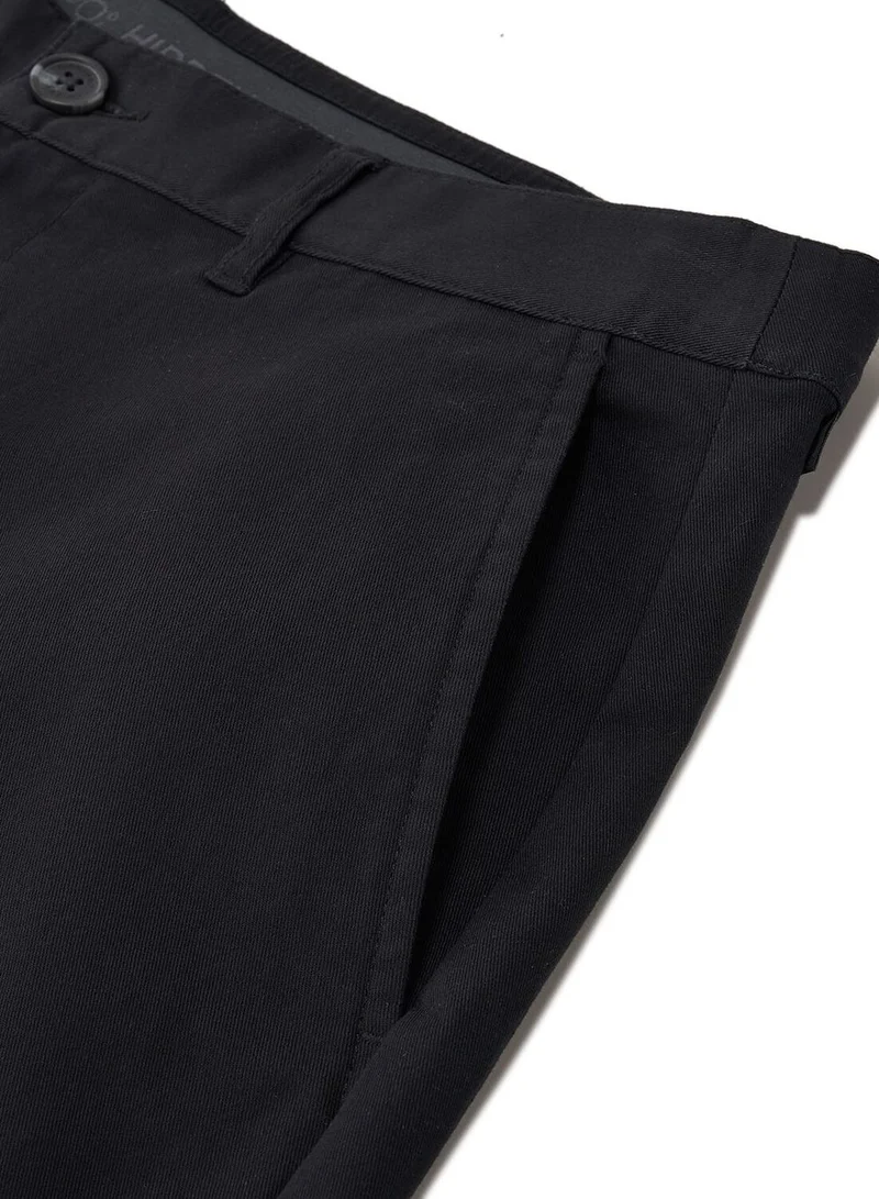 GIORDANO  Men’s Relaxed Straight Cotton Stretch Khaki Pants for Men | Best Price UAE