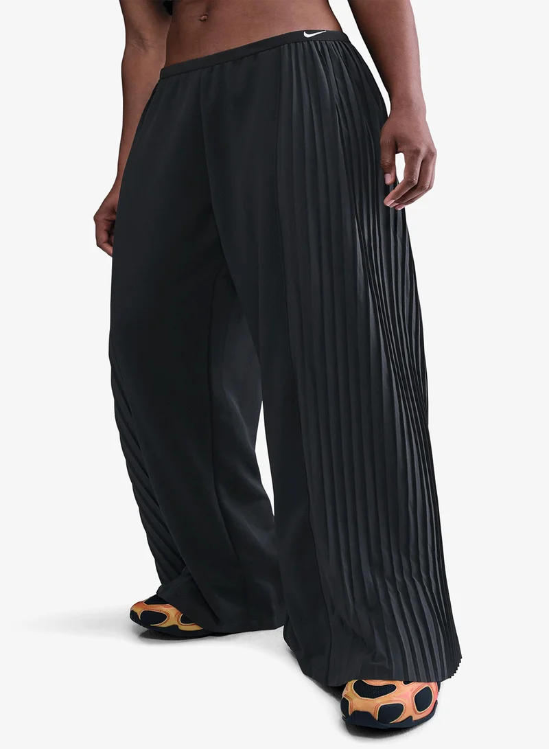 Nike  Nsw Pleated Sweatpants for Women | Best Price UAE
