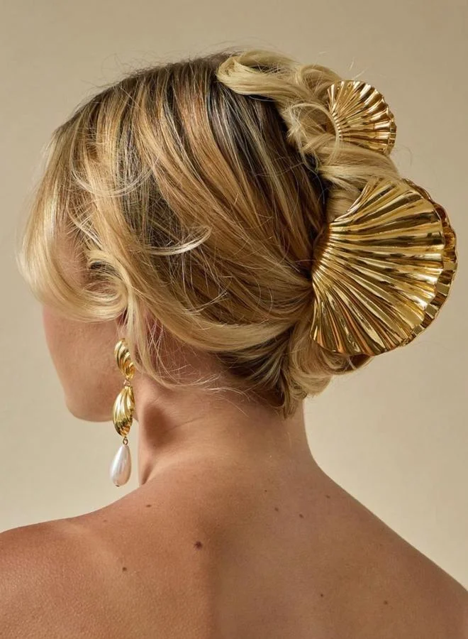 Take Two Shell-Shaped Hair Clip