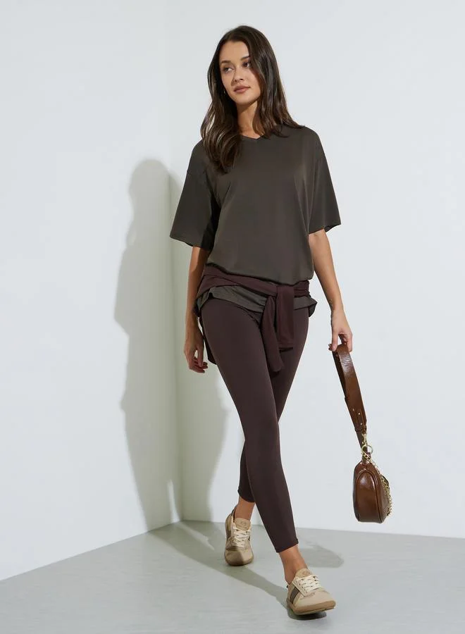 ستايلي Brown V-Neck Oversized T-Shirt
