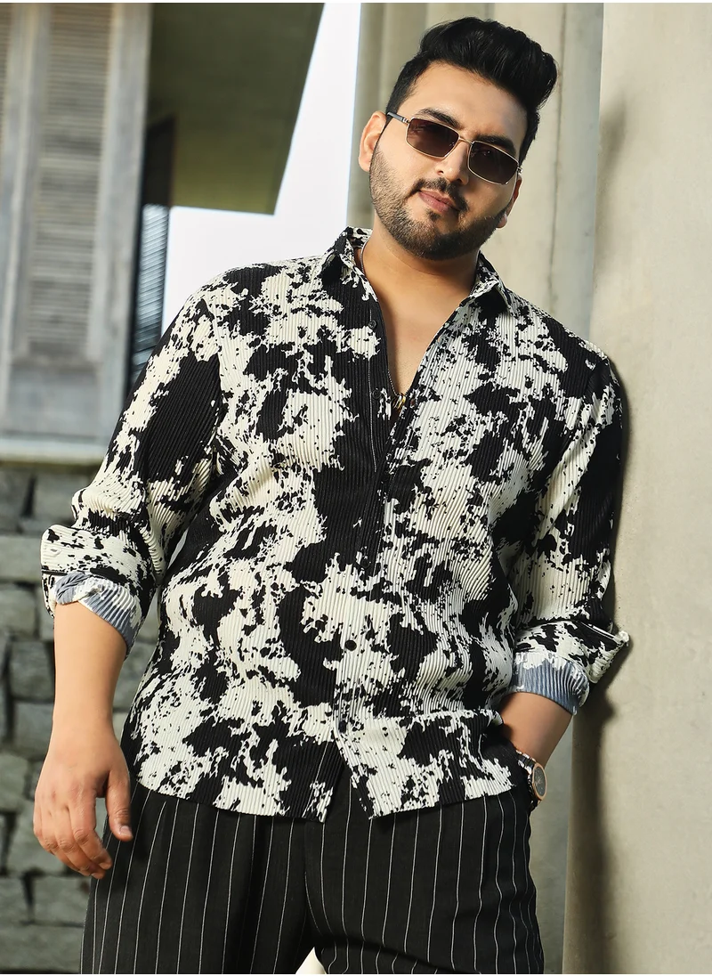 انستافاب بلس Instafab Plus Men's Onyx Black & Cream White Splash-Pleat Shirt For Casual Wear | Spread Collar | Long Cuffed Sleeves | Button Closure | Plus Size Shirt Crafted With Comfort Fit For Everyday Wear