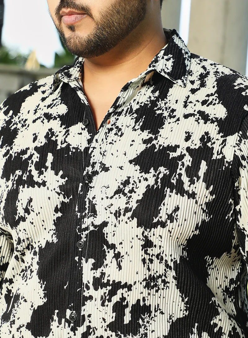 Instafab Plus Instafab Plus Men's Onyx Black & Cream White Splash-Pleat Shirt For Casual Wear | Spread Collar | Long Cuffed Sleeves | Button Closure | Plus Size Shirt Crafted With Comfort Fit For Everyday Wear