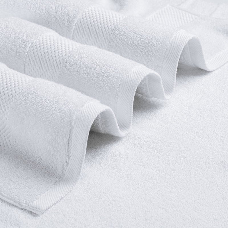 White Classic مجموعة من 4 من مناشف الحمام الفاخرة البيضاء الكلاسيكية الكبيرة - 700 GSM من القطن الناعم للغاية 27x54 | عالية الامتصاص وسريعة الجفاف | مناشف فندقية للحمام الفاخر، مناشف استحمام فاخرة، بيضاء - Image 5