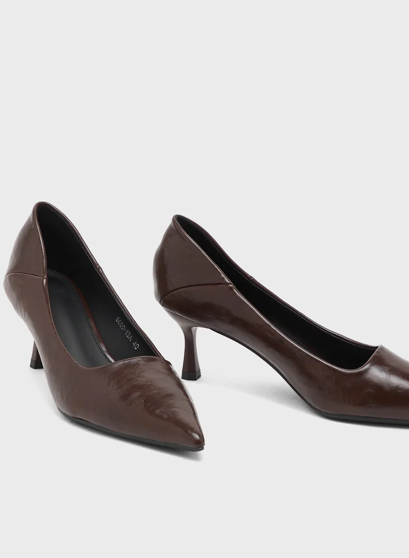 ايلا حذاء بكعب متوسط