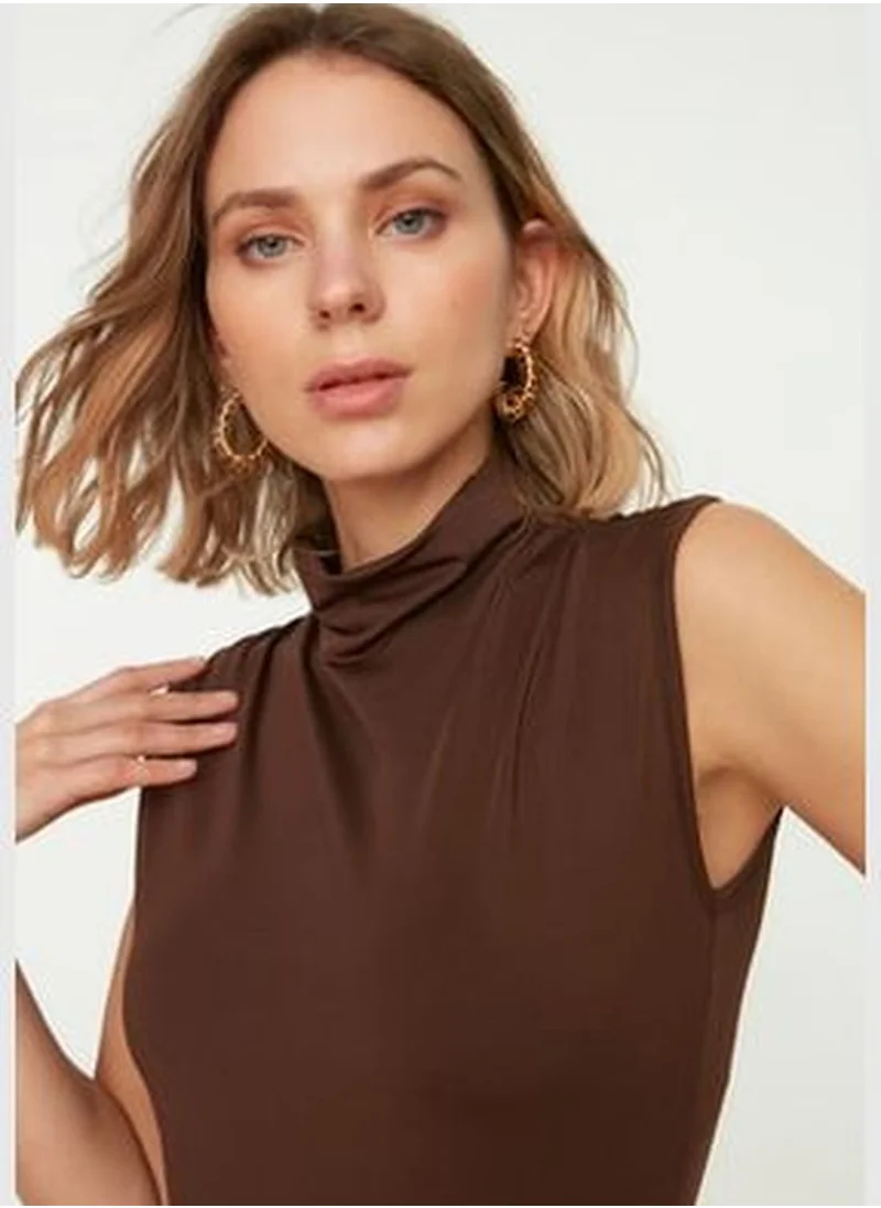 trendyol Brown Turtleneck Sleeveless Flexible Smart Knitted Body with Snap Button TWOAW22BD0006