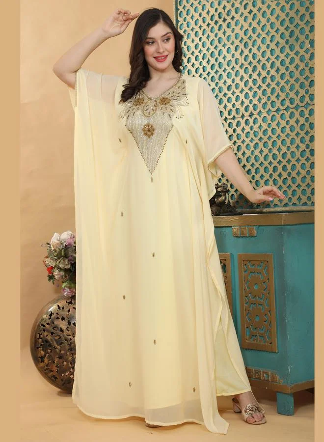 مكسيم كريشن قفطان بتفاصيل أحجار كريستال مشغولة يدوياً