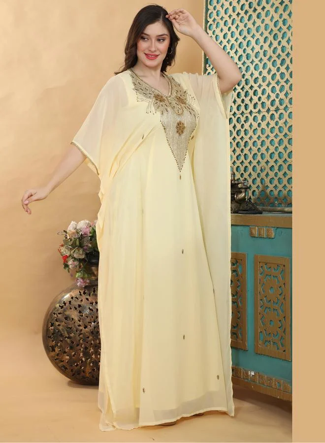 مكسيم كريشن قفطان بتفاصيل أحجار كريستال مشغولة يدوياً