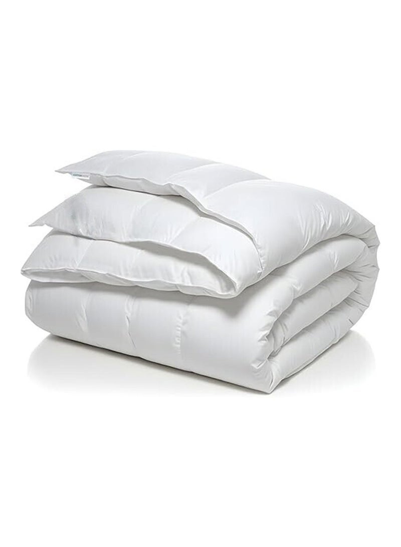 Lightweight King Duvet 220×240 cm  65 GSM Soft Microfiber Cover, 250 GSM Fibre Fill, Breathable Everyday Comforter - Microfiber White - Image 1