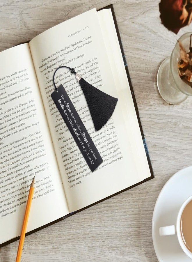 DYJYBMY أنتِ أشجع مما تعتقدين، فاصل كتاب معدني محفور، هدية للمعلمين، هدية لنادي الكتاب للنساء والرجال والأصدقاء، هدايا ملهمة للنساء والفتيات والبنات - Image 4