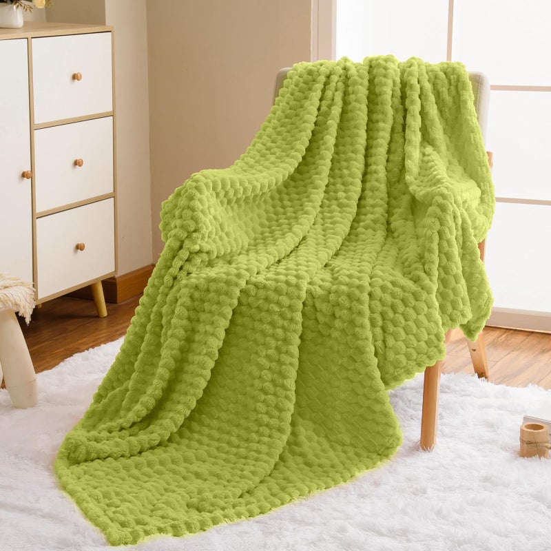 Vessia Flannel Fleece Throw Blanket for Kids and Adults  3D Jacquard Green Fuzzy and Warm Blanket for Couch Sofa Bed Chair  300GSM Super Soft Touch Cozy Throw for All-Season Home Decor(50x40inch) - Image 2