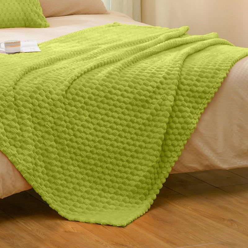 Vessia Flannel Fleece Throw Blanket for Kids and Adults  3D Jacquard Green Fuzzy and Warm Blanket for Couch Sofa Bed Chair  300GSM Super Soft Touch Cozy Throw for All-Season Home Decor(50x40inch) - Image 5