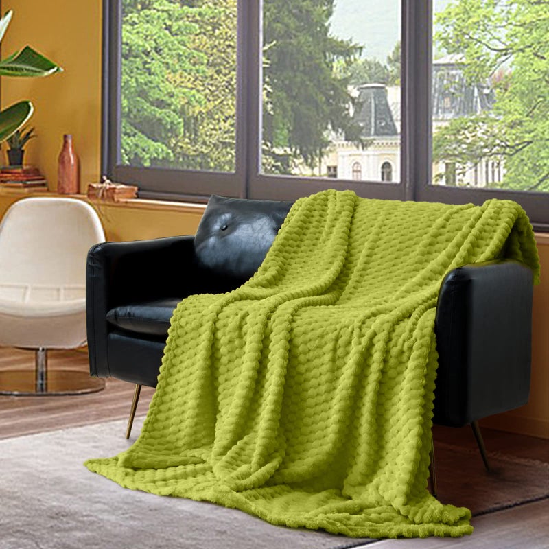 Vessia Flannel Fleece Throw Blanket for Kids and Adults  3D Jacquard Green Fuzzy and Warm Blanket for Couch Sofa Bed Chair  300GSM Super Soft Touch Cozy Throw for All-Season Home Decor(50x40inch) - Image 3