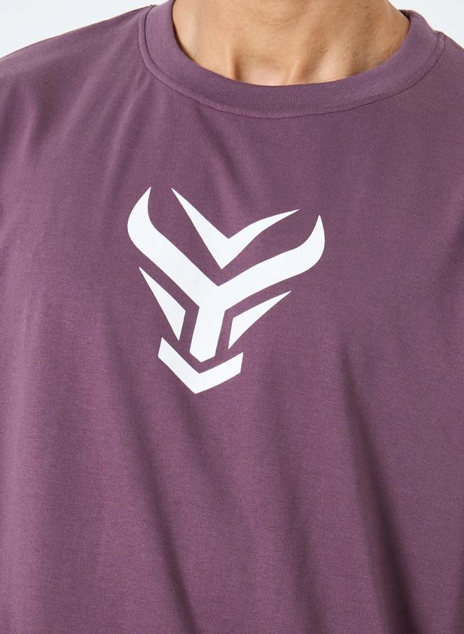 ستايلي تيشيرت واسع بياقة دائرية بطبعة أمامية - Image 3