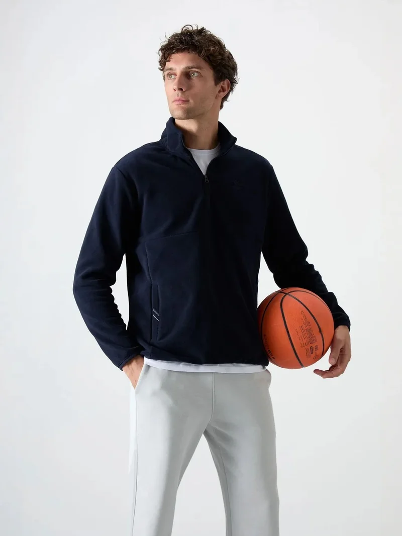 تومي لايف TOMMY Men's Half-Zip Plush Sweatshirt