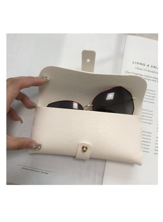 حافظة نظارات شمسية محمولة للنساء والرجال، مجموعة من 3 قطع - pzsku/ZACC8DFDA6028F9B4AE0CZ/45/1756519943/979b6153-9917-43dc-b088-8b24534d20b2